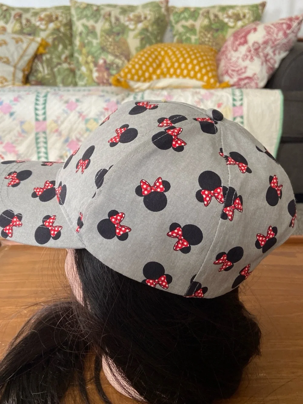 Disney Minnie Mouse Light Gray Cap with Pink Bow Motif